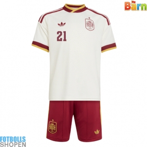 Billiga Spanien Mikel Oyarzabal #21 Bortatröja Barn VM 2026 Kortärmad (+ Korta byxor)